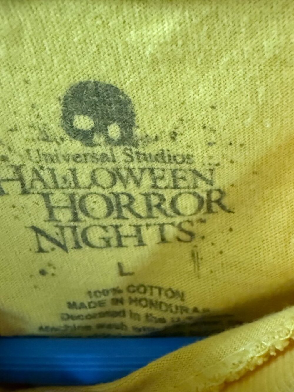 Universal Studios Halloween Horror Nights Surfer Boy Pizza Tee L - Picture 5 of 5